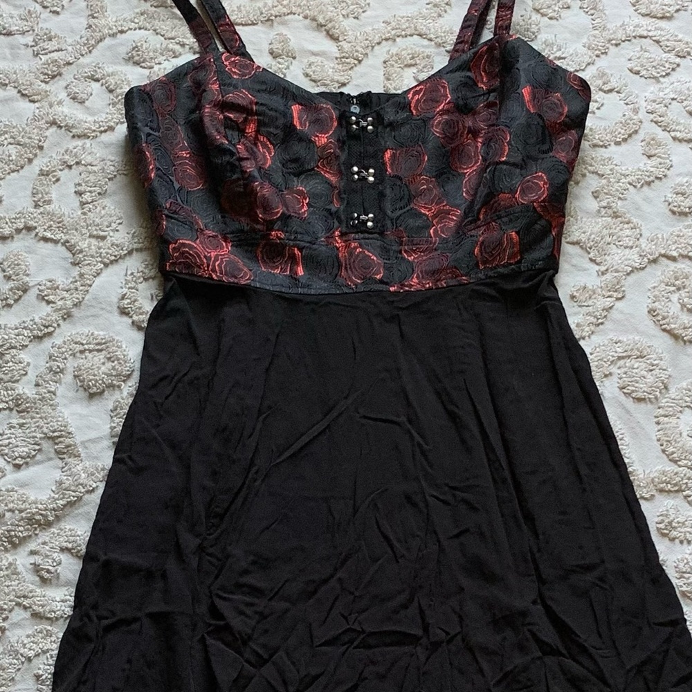 Royal Bones Red Black Rose Dress medium - Picture 15 of 15